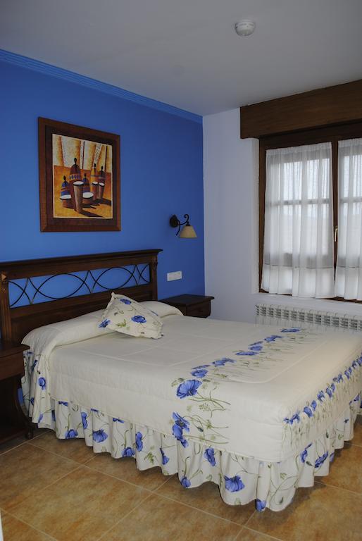 Hotel Rural La Corte De Los Pinares Винуэса Номер фото